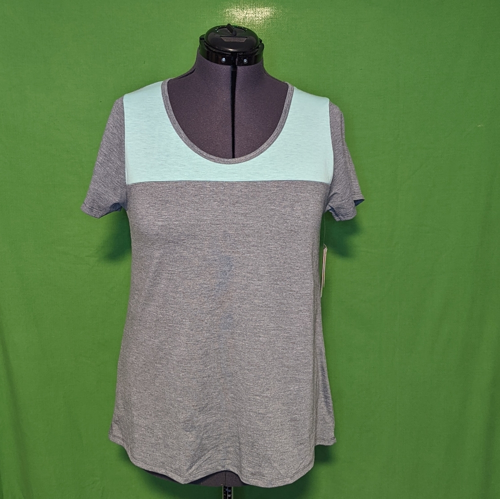🟠3/$15 - NWT LuLaRoe Classic T